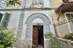 Casa indipendente di 287 m² con più di 5 locali a 
