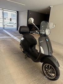 Vespa primavera S 125