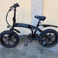 E-bike eletrirca pedalata assistita momo design