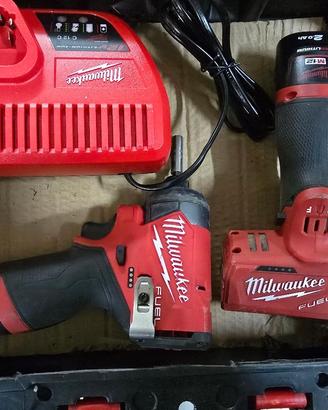COPPIA  ATTREZZI MILWAUKEE  M12
