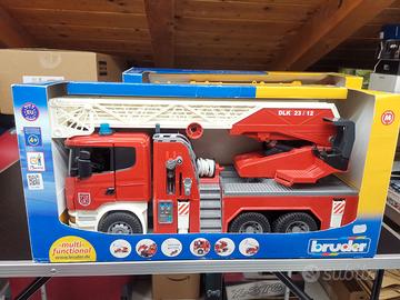 BRUDER Camion pompieri