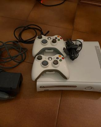 Xbox 360 + 2 Controller + 8 Giochi