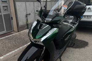 SH 150i 2024 colorazione vetro
