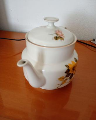 Set Teiera, caffettiera e due lattiere Karim