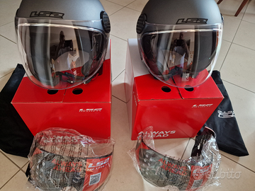 Due Caschi Jet LS2 SphereLux XL e XXL a 65 l'uno
