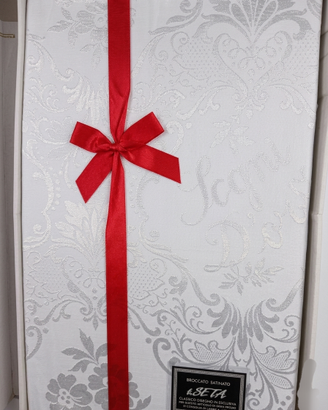 Splendido copriletto matrimoniale realizzato in pr