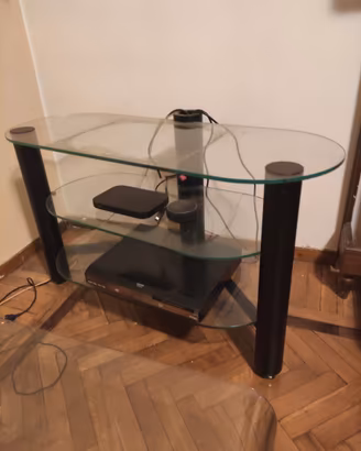 Mobile TV in Vetro e Acciaio