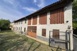 CASA SEMINDIPENDENTE A CORTANDONE