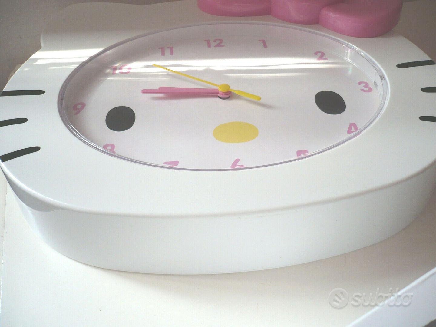Hello Kitty Face Clock