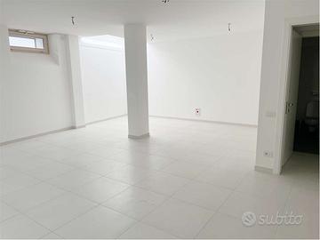 UFFICIO IN ZONA CENTRALE MA FACEILMENTE ACCESIBILE