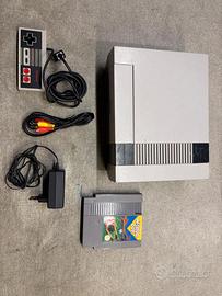 NINTENDO NES 1985  + Gioco e Accessori Funzionante