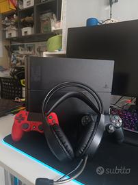 PlayStation 4 + 2 controller + cuffia + gioco a sc