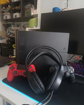 PlayStation 4 + 2 controller + cuffia + gioco a sc