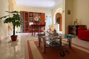 5 LOCALI A SELLIA MARINA