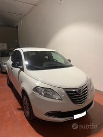 Lancia Ypsilon 1.2 69 CV 5 porte GPL Ecochic Gold 