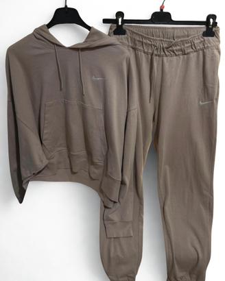 Tuta Nike donna beige