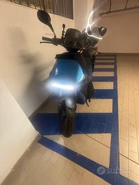 WOW 775 Scooter Elettrico L3e 125cc accessiorato