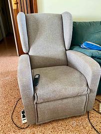 Poltrona reclinabile con telecomando