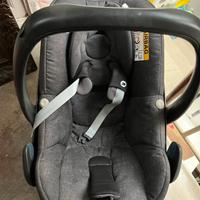 Ovetto Bebè Confort + adattatori per passeggino