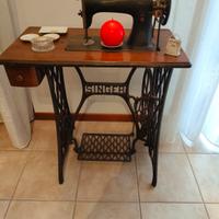 Macchina per cucire Singer vintage 