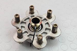 MOZZO POSTERIORE DUCATI MONSTER S4 2001 2002 916 2