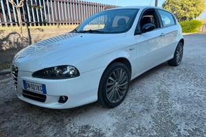 Alfa romeo  147 C.N.C. 21