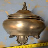 Elegante Bonbonnière / Piccola Zuppiera in Peltro