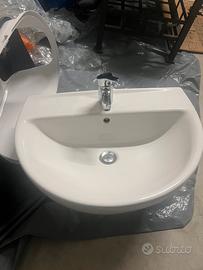 Lavabo con mobiletto laterale