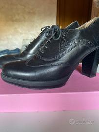 Nero Giardini.scarpe  di pelle per donna