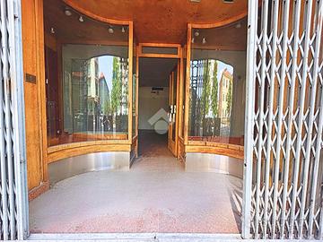 NEGOZIO A SERRAVALLE SCRIVIA