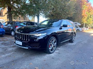 Maserati Levante 3.0 V6 430cv auto