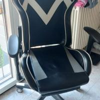 Sedia Gamer, bianco, nero e grigio.
