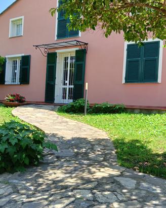 Villetta a due minuti da centro e mare