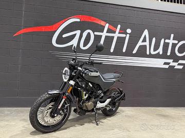 HUSQVARNA Svartpilen 125 PARI AL NUOVO E LISTINO