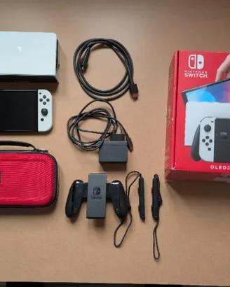 Nintendo Switch OLED + MicroSD 32GB e custodia