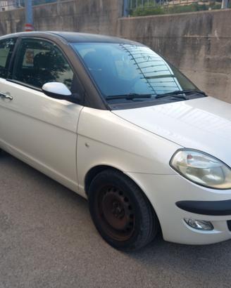 Lancia Ypsilon 1.3 Multijet 16V Momo Design