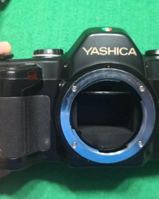 Macchina fotografica Yashica Multiprogram ANALOGIC
