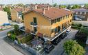 villetta-a-schiera-di-recente-costruzione-con-ingr