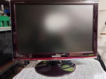 TV Samsung 24"