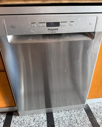 Lavastoviglie hotpoint ariston