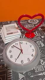 cornici e orologio ikea