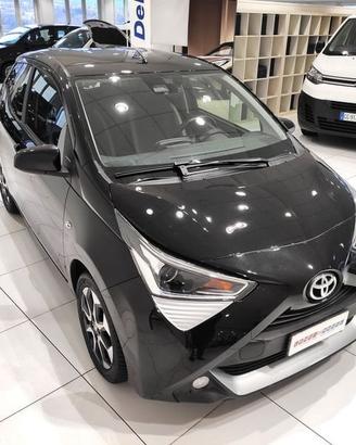 Toyota Aygo Connect 1.0 VVT-i 72 CV 5 porte x...