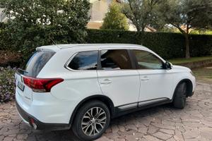 MITSUBISHI OUTLANDER 7 Posti