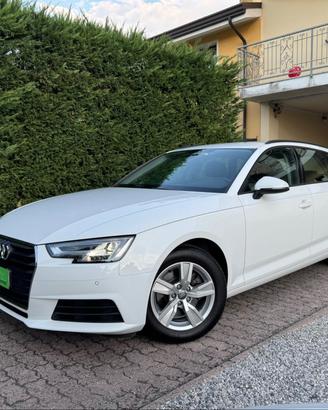Audi A4 Avant 30 TDI S tronic Design