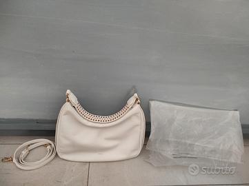 SALDI: Borsa di Carpisa, avorio, tracollo/spalla