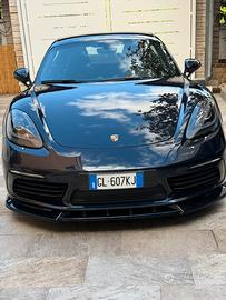 Porsche cayman 718