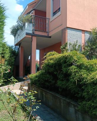 S.Mauro alloggio in villa con giardino privato