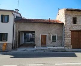 Rustico da ristrutturare