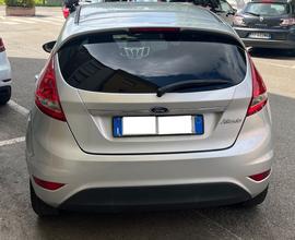 Vedo Ford fiesta Titanium anno 2010