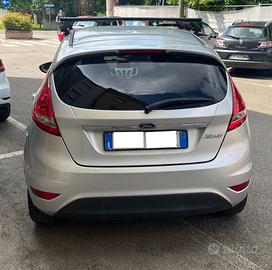 Vedo Ford fiesta Titanium anno 2010